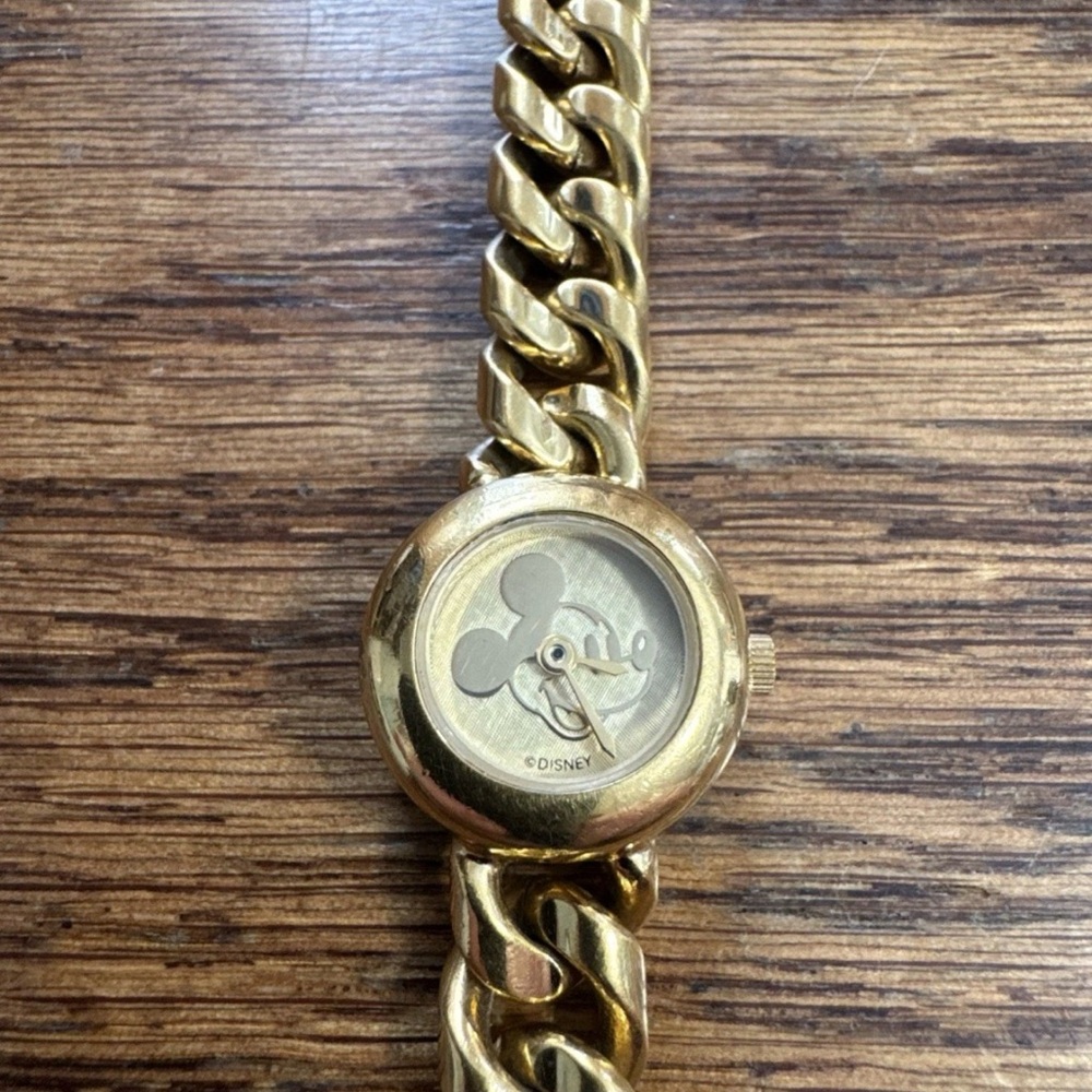 Mickey Gold Chain Watch - Picture 2 of 9